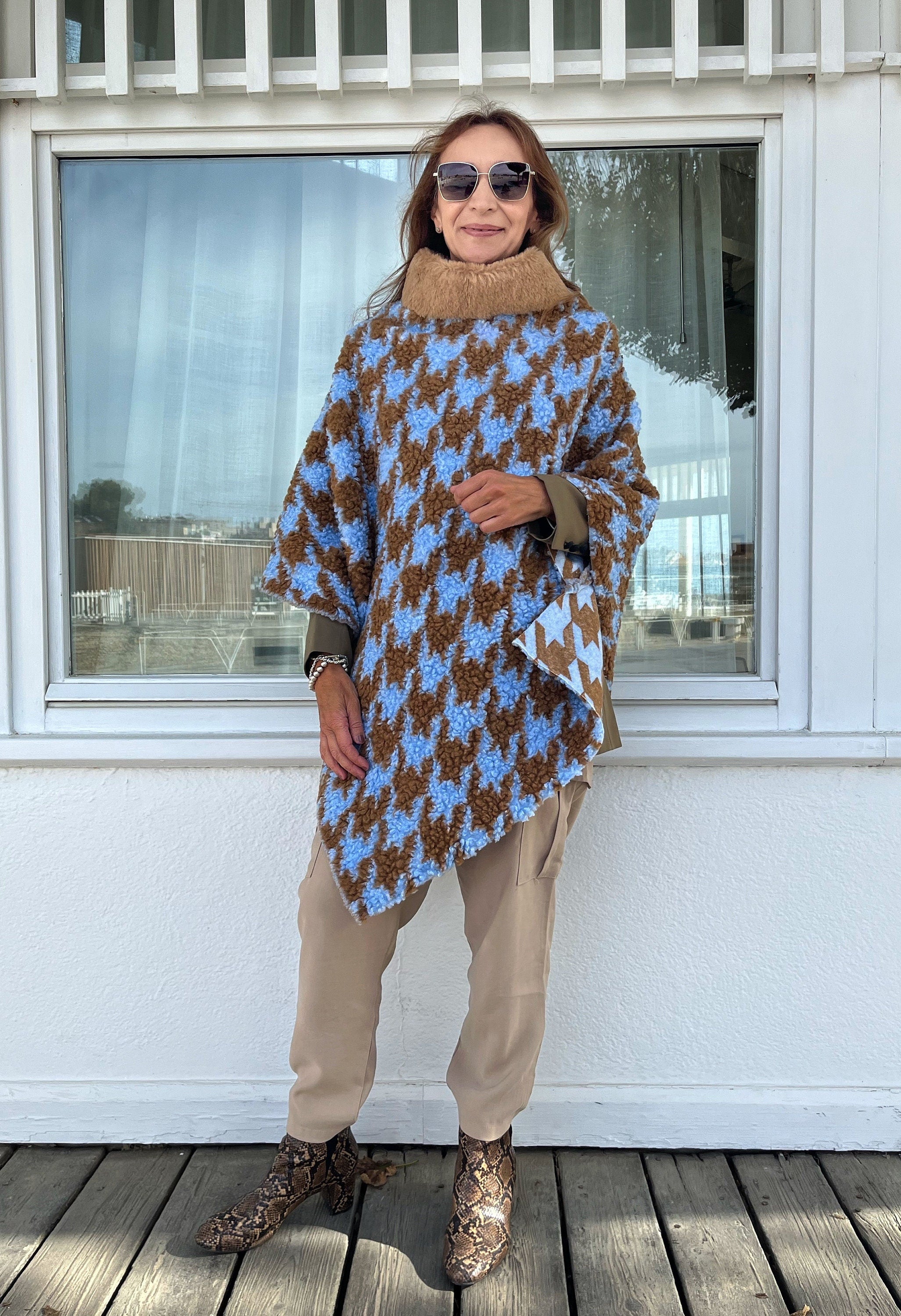 PONCHO MANTELLA DONNA -Poncho Tweed Lana Boucle-Poncho Donna- Poncho Pullover Collo Teddy, Poncho Mantella Lana, Poncho fatto a mano
